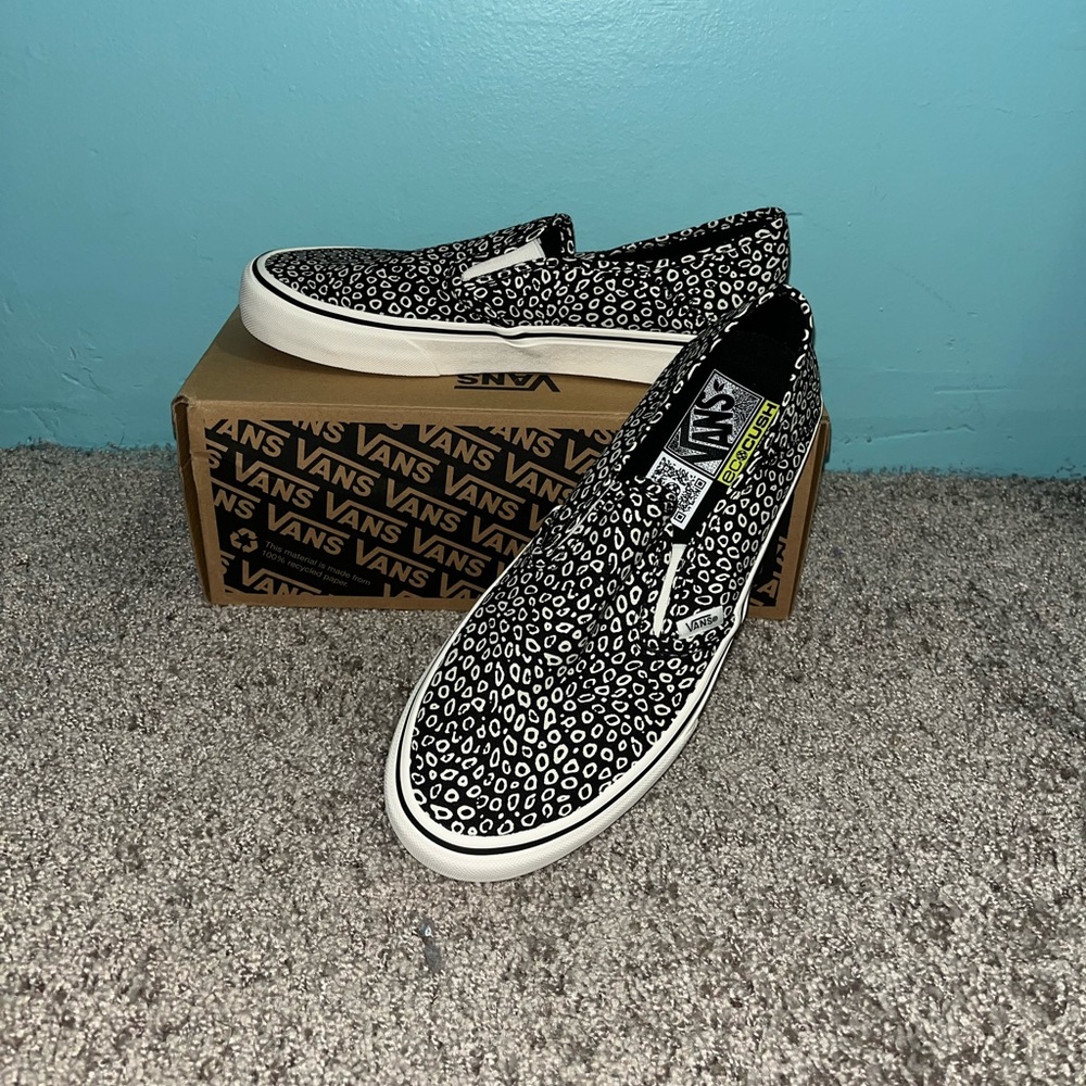Brand new slip on vans black and white cheetah print, woman’s 9.5!
